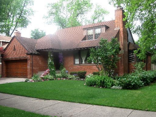 ‘Space for everyone’ in a Rudolph Boehm home in Beverly