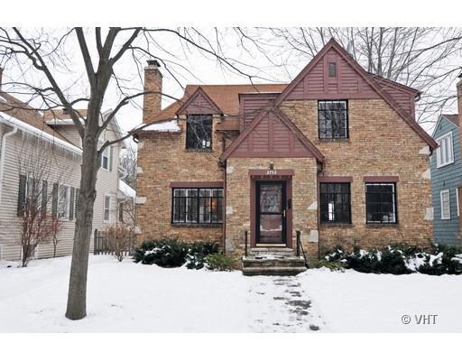 Flurry of interest results in sale of Evanston home