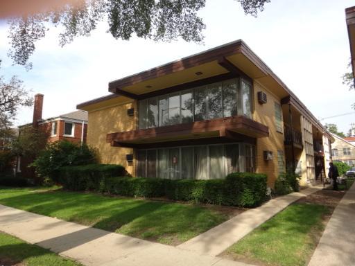 An Oak Park HomePath one-bedroom for $35K