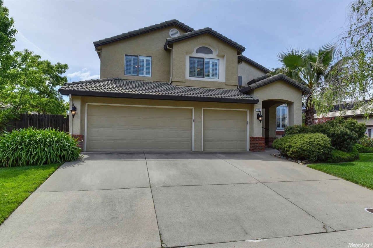 105 Ledgemont Ct Folsom Ca 95630 Mls 17020638 Redfin