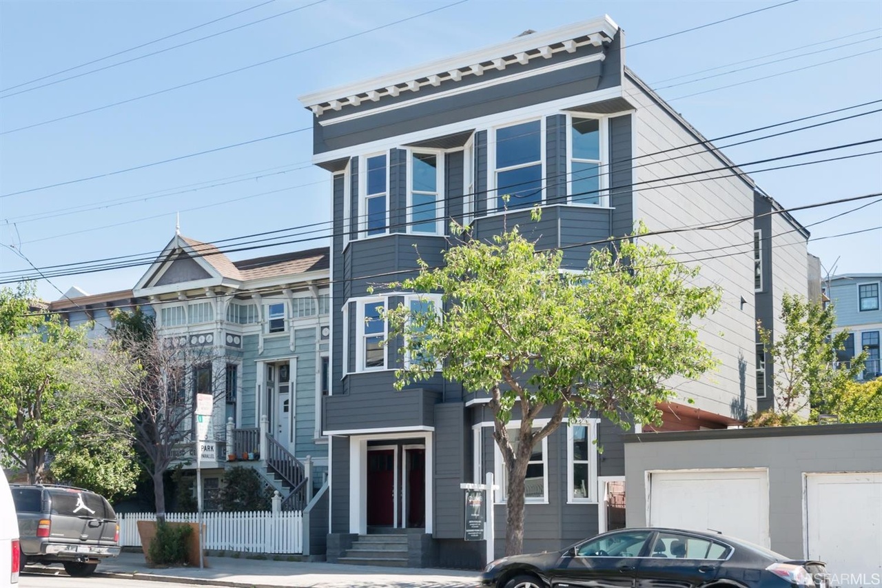 Round Table San Bruno Ave Elcho Round Table San Bruno Ave Sesigncorp Credit To Designcorp Co